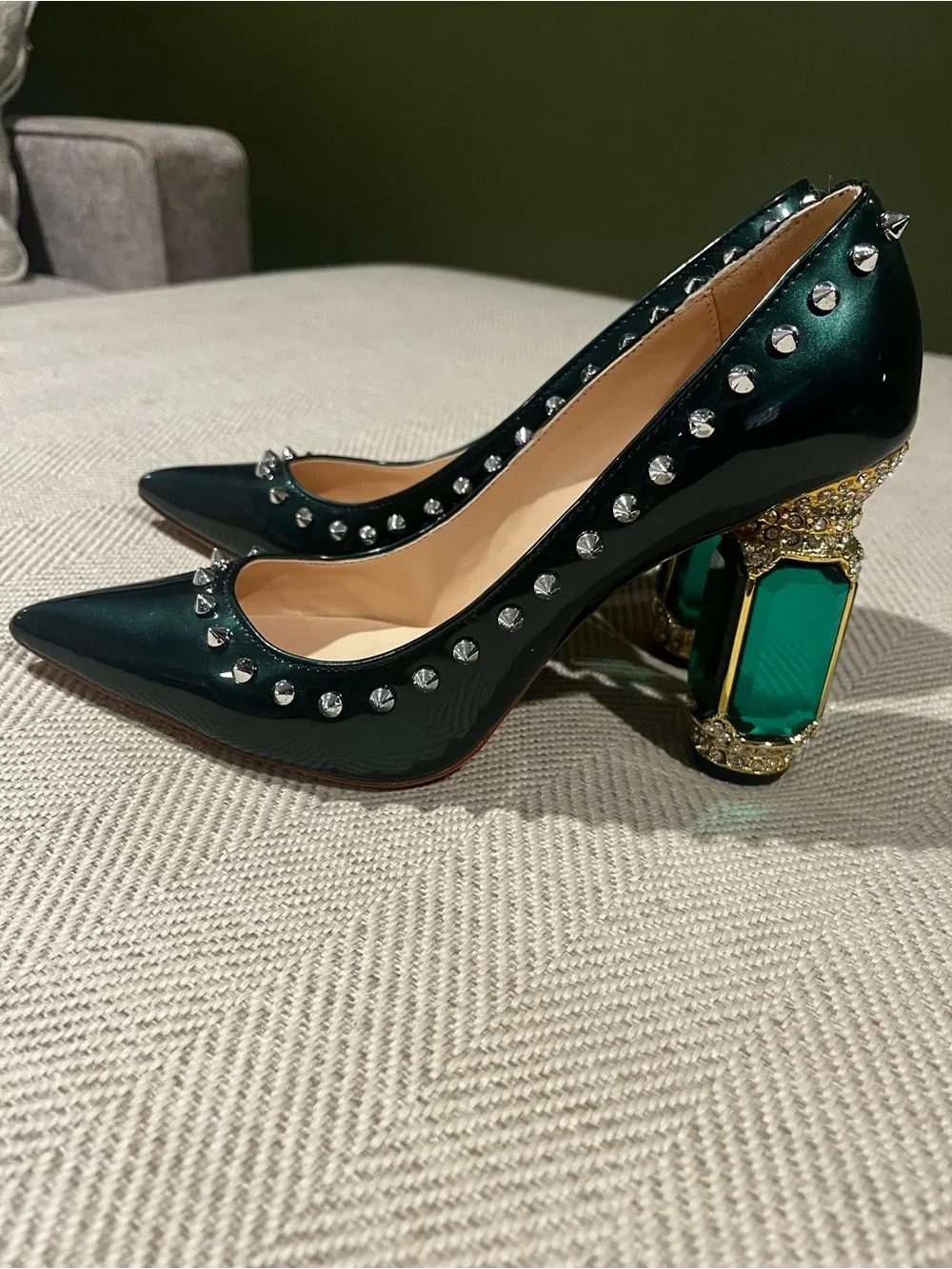 FSJ Women's Dark Green Pointed-Toe Studded Pumps